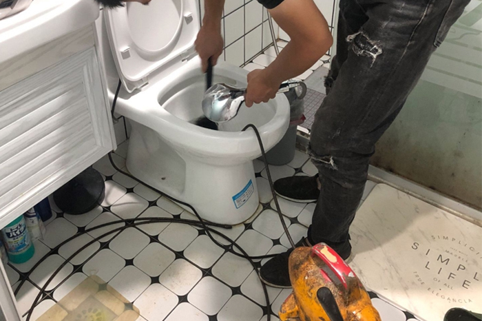 爱辉疏通下水道